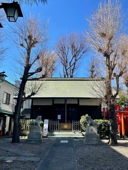 諏訪神社の{uncategorized: "未分類", other: "その他", undefined: "問題あり", building: "その他建物", grave: "お墓", sacred_gate: "鳥居", guardian: "狛犬", statue: "像", buddha: "仏像", history: "歴史", nature: "自然", garden: "庭園", animal: "動物", pagoda: "塔", temizu: "手水舎", mountain_gate: "山門・神門", sanctuary: "本殿・本堂", subordinate: "末社・摂社", art: "芸術", scenery: "景色", jizo: "地蔵", ema: "絵馬", goshuin: "御朱印", omikuji: "おみくじ", items: "授与品その他", amulet: "お守り", goshuincho: "御朱印帳", eats: "食事", festival: "お祭り", votive_dance: "神楽", shichigosan: "七五三参", wedding: "結婚式", experience: "体験その他", initially: "初詣", around: "周辺", anti_infection: "感染症対策"}