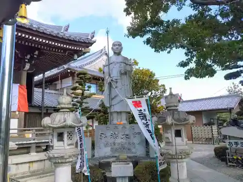 無量寺の像