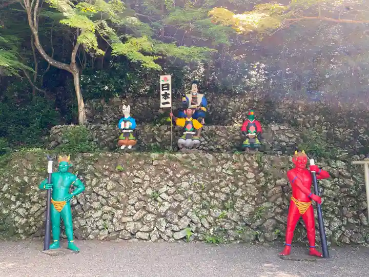 桃太郎神社(栗栖)の狛犬