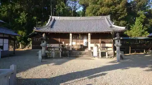 村國神社の本殿