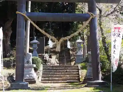示現神社の鳥居