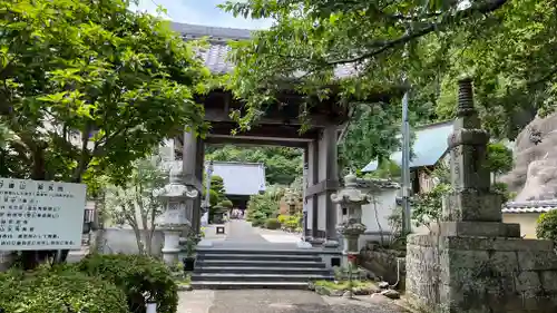 眞珠院の山門・神門