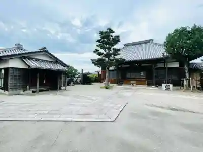 正眼院の{uncategorized: "未分類", other: "その他", undefined: "問題あり", building: "その他建物", grave: "お墓", sacred_gate: "鳥居", guardian: "狛犬", statue: "像", buddha: "仏像", history: "歴史", nature: "自然", garden: "庭園", animal: "動物", pagoda: "塔", temizu: "手水舎", mountain_gate: "山門・神門", sanctuary: "本殿・本堂", subordinate: "末社・摂社", art: "芸術", scenery: "景色", jizo: "地蔵", ema: "絵馬", goshuin: "御朱印", omikuji: "おみくじ", items: "授与品その他", amulet: "お守り", goshuincho: "御朱印帳", eats: "食事", festival: "お祭り", votive_dance: "神楽", shichigosan: "七五三参", wedding: "結婚式", experience: "体験その他", initially: "初詣", around: "周辺", anti_infection: "感染症対策"}