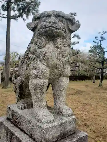 伊勢領神社の狛犬