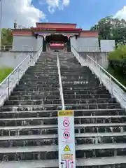 チベット仏教寺院強巴林（チャンバリン）の山門