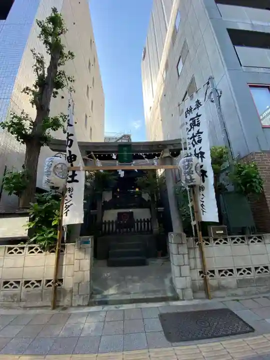 諏訪神社の{uncategorized: "未分類", other: "その他", undefined: "問題あり", building: "その他建物", grave: "お墓", sacred_gate: "鳥居", guardian: "狛犬", statue: "像", buddha: "仏像", history: "歴史", nature: "自然", garden: "庭園", animal: "動物", pagoda: "塔", temizu: "手水舎", mountain_gate: "山門・神門", sanctuary: "本殿・本堂", subordinate: "末社・摂社", art: "芸術", scenery: "景色", jizo: "地蔵", ema: "絵馬", goshuin: "御朱印", omikuji: "おみくじ", items: "授与品その他", amulet: "お守り", goshuincho: "御朱印帳", eats: "食事", festival: "お祭り", votive_dance: "神楽", shichigosan: "七五三参", wedding: "結婚式", experience: "体験その他", initially: "初詣", around: "周辺", anti_infection: "感染症対策"}
