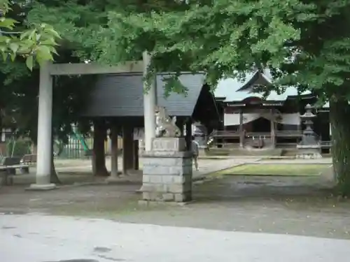 諏訪護国神社の建物その他