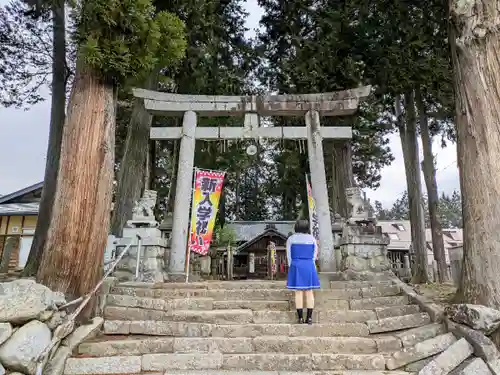 育良神社の鳥居