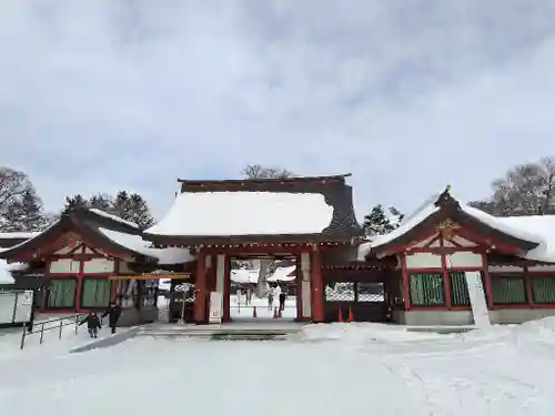 北海道護國神社の山門・神門