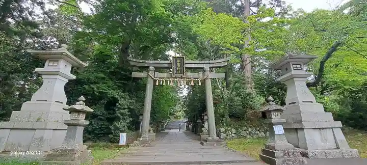 志波彦神社・鹽竈神社の{uncategorized: "未分類", other: "その他", undefined: "問題あり", building: "その他建物", grave: "お墓", sacred_gate: "鳥居", guardian: "狛犬", statue: "像", buddha: "仏像", history: "歴史", nature: "自然", garden: "庭園", animal: "動物", pagoda: "塔", temizu: "手水舎", mountain_gate: "山門・神門", sanctuary: "本殿・本堂", subordinate: "末社・摂社", art: "芸術", scenery: "景色", jizo: "地蔵", ema: "絵馬", goshuin: "御朱印", omikuji: "おみくじ", items: "授与品その他", amulet: "お守り", goshuincho: "御朱印帳", eats: "食事", festival: "お祭り", votive_dance: "神楽", shichigosan: "七五三参", wedding: "結婚式", experience: "体験その他", initially: "初詣", around: "周辺", anti_infection: "感染症対策"}