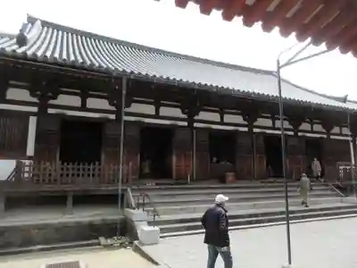 薬師寺の本殿・本堂