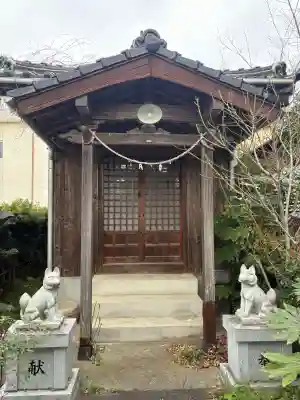 明神池稲荷神社の{uncategorized: "未分類", other: "その他", undefined: "問題あり", building: "その他建物", grave: "お墓", sacred_gate: "鳥居", guardian: "狛犬", statue: "像", buddha: "仏像", history: "歴史", nature: "自然", garden: "庭園", animal: "動物", pagoda: "塔", temizu: "手水舎", mountain_gate: "山門・神門", sanctuary: "本殿・本堂", subordinate: "末社・摂社", art: "芸術", scenery: "景色", jizo: "地蔵", ema: "絵馬", goshuin: "御朱印", omikuji: "おみくじ", items: "授与品その他", amulet: "お守り", goshuincho: "御朱印帳", eats: "食事", festival: "お祭り", votive_dance: "神楽", shichigosan: "七五三参", wedding: "結婚式", experience: "体験その他", initially: "初詣", around: "周辺", anti_infection: "感染症対策"}