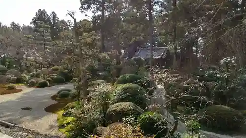 龍潭寺の庭園