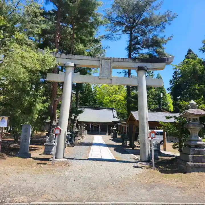 小平潟天満宮の{uncategorized: "未分類", other: "その他", undefined: "問題あり", building: "その他建物", grave: "お墓", sacred_gate: "鳥居", guardian: "狛犬", statue: "像", buddha: "仏像", history: "歴史", nature: "自然", garden: "庭園", animal: "動物", pagoda: "塔", temizu: "手水舎", mountain_gate: "山門・神門", sanctuary: "本殿・本堂", subordinate: "末社・摂社", art: "芸術", scenery: "景色", jizo: "地蔵", ema: "絵馬", goshuin: "御朱印", omikuji: "おみくじ", items: "授与品その他", amulet: "お守り", goshuincho: "御朱印帳", eats: "食事", festival: "お祭り", votive_dance: "神楽", shichigosan: "七五三参", wedding: "結婚式", experience: "体験その他", initially: "初詣", around: "周辺", anti_infection: "感染症対策"}
