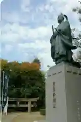 玉造稲荷神社の像