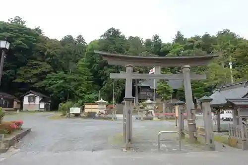 鳥海山大物忌神社吹浦口ノ宮の鳥居