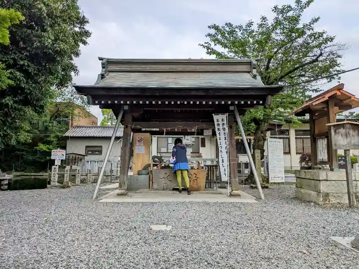 白山神社(二子町)の手水舎