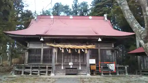 摺沢八幡神社の本殿・本堂