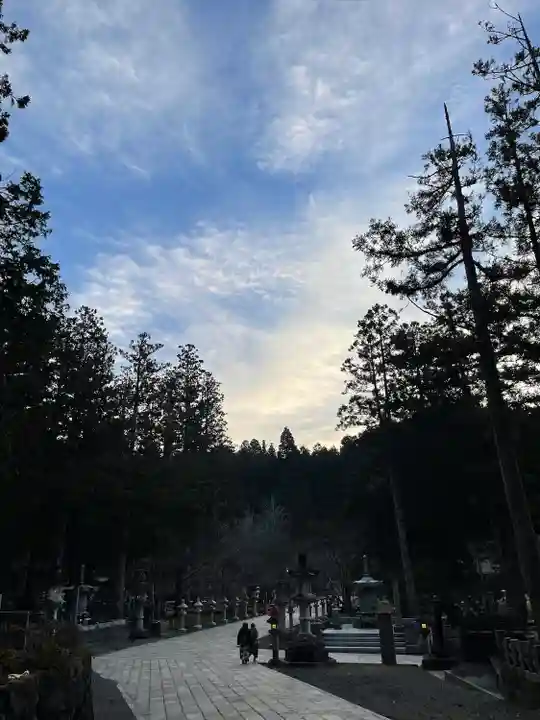 高野山金剛峯寺奥の院(和歌山県)