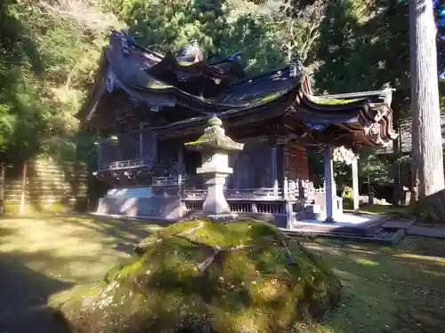 岡太神社・大瀧神社の本殿