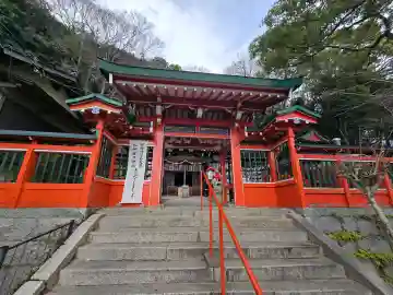 諏訪神社・諏訪山稲荷神社の{uncategorized: "未分類", other: "その他", undefined: "問題あり", building: "その他建物", grave: "お墓", sacred_gate: "鳥居", guardian: "狛犬", statue: "像", buddha: "仏像", history: "歴史", nature: "自然", garden: "庭園", animal: "動物", pagoda: "塔", temizu: "手水舎", mountain_gate: "山門・神門", sanctuary: "本殿・本堂", subordinate: "末社・摂社", art: "芸術", scenery: "景色", jizo: "地蔵", ema: "絵馬", goshuin: "御朱印", omikuji: "おみくじ", items: "授与品その他", amulet: "お守り", goshuincho: "御朱印帳", eats: "食事", festival: "お祭り", votive_dance: "神楽", shichigosan: "七五三参", wedding: "結婚式", experience: "体験その他", initially: "初詣", around: "周辺", anti_infection: "感染症対策"}