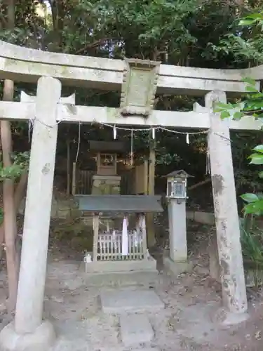 八神社の鳥居