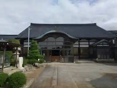 徳城寺の本殿・本堂