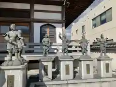 医王寺の像