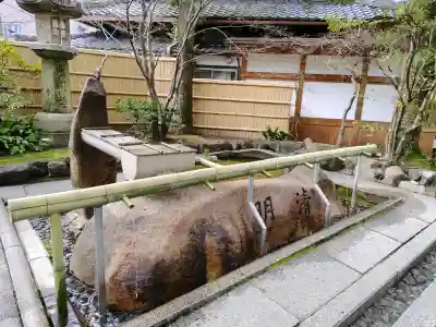 安井金比羅宮の{uncategorized: "未分類", other: "その他", undefined: "問題あり", building: "その他建物", grave: "お墓", sacred_gate: "鳥居", guardian: "狛犬", statue: "像", buddha: "仏像", history: "歴史", nature: "自然", garden: "庭園", animal: "動物", pagoda: "塔", temizu: "手水舎", mountain_gate: "山門・神門", sanctuary: "本殿・本堂", subordinate: "末社・摂社", art: "芸術", scenery: "景色", jizo: "地蔵", ema: "絵馬", goshuin: "御朱印", omikuji: "おみくじ", items: "授与品その他", amulet: "お守り", goshuincho: "御朱印帳", eats: "食事", festival: "お祭り", votive_dance: "神楽", shichigosan: "七五三参", wedding: "結婚式", experience: "体験その他", initially: "初詣", around: "周辺", anti_infection: "感染症対策"}