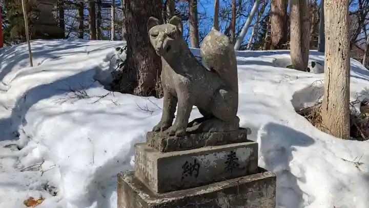 豊富温泉稲荷神社の狛犬