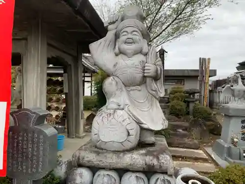 遠妙寺の像