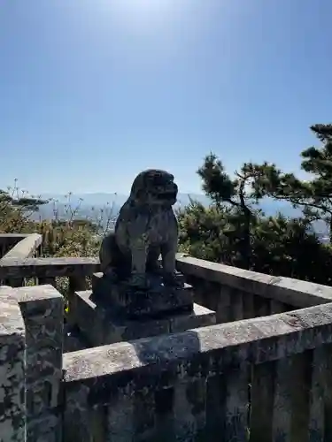 琴彈八幡宮の狛犬