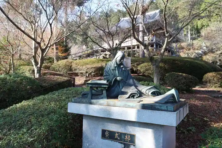 石山寺の像