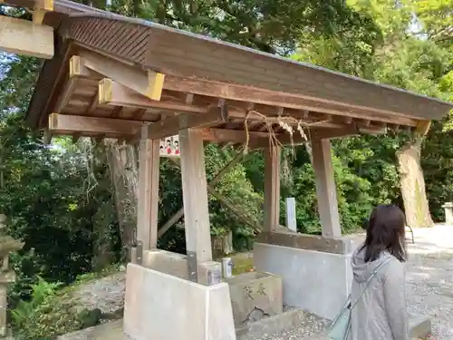 諏訪神社の手水舎