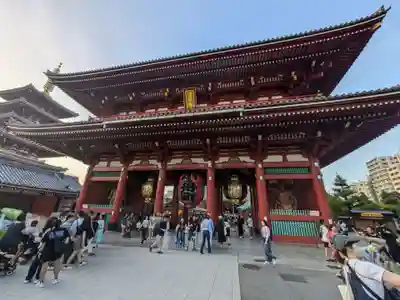 浅草寺の山門・神門