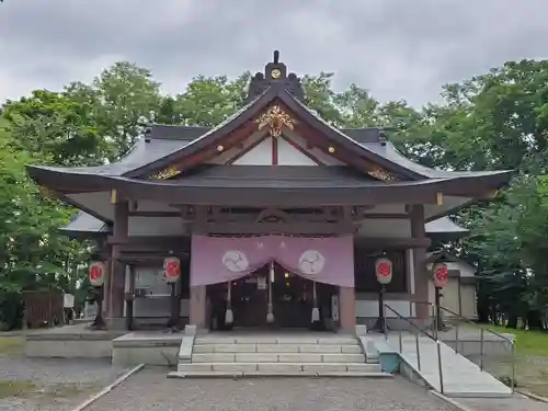 鷹栖神社の本殿