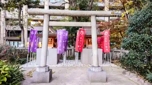 西久保八幡神社の鳥居