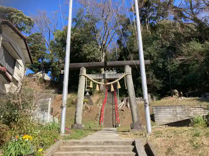 神明社の鳥居