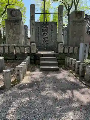 富岡八幡宮の{uncategorized: "未分類", other: "その他", undefined: "問題あり", building: "その他建物", grave: "お墓", sacred_gate: "鳥居", guardian: "狛犬", statue: "像", buddha: "仏像", history: "歴史", nature: "自然", garden: "庭園", animal: "動物", pagoda: "塔", temizu: "手水舎", mountain_gate: "山門・神門", sanctuary: "本殿・本堂", subordinate: "末社・摂社", art: "芸術", scenery: "景色", jizo: "地蔵", ema: "絵馬", goshuin: "御朱印", omikuji: "おみくじ", items: "授与品その他", amulet: "お守り", goshuincho: "御朱印帳", eats: "食事", festival: "お祭り", votive_dance: "神楽", shichigosan: "七五三参", wedding: "結婚式", experience: "体験その他", initially: "初詣", around: "周辺", anti_infection: "感染症対策"}