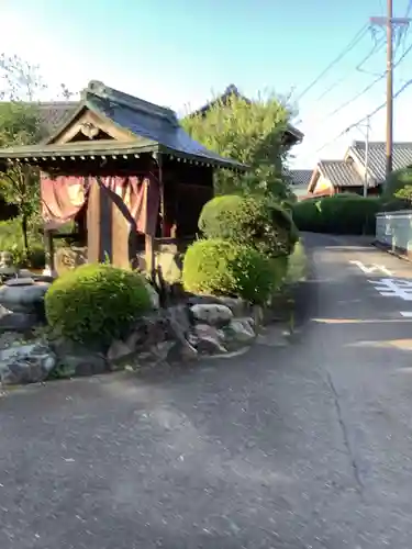 夜泣き地蔵のその他建物