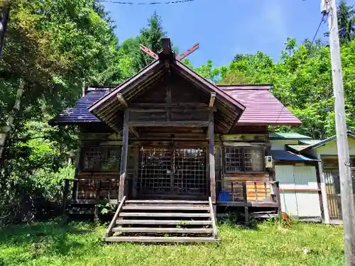 東山神社の本殿