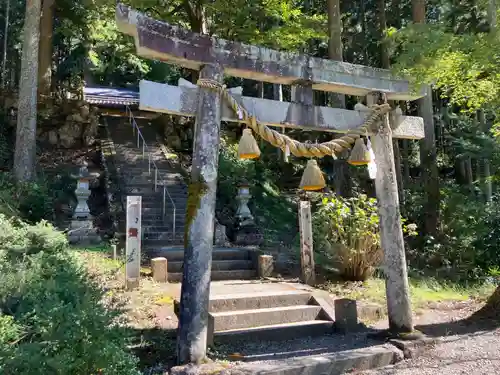 根道神社の鳥居