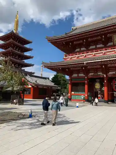 浅草寺の山門