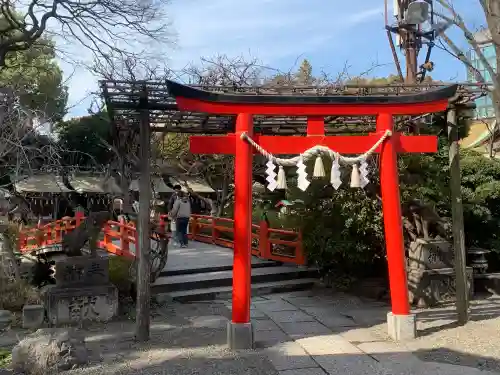 千葉神社の{uncategorized: "未分類", other: "その他", undefined: "問題あり", building: "その他建物", grave: "お墓", sacred_gate: "鳥居", guardian: "狛犬", statue: "像", buddha: "仏像", history: "歴史", nature: "自然", garden: "庭園", animal: "動物", pagoda: "塔", temizu: "手水舎", mountain_gate: "山門・神門", sanctuary: "本殿・本堂", subordinate: "末社・摂社", art: "芸術", scenery: "景色", jizo: "地蔵", ema: "絵馬", goshuin: "御朱印", omikuji: "おみくじ", items: "授与品その他", amulet: "お守り", goshuincho: "御朱印帳", eats: "食事", festival: "お祭り", votive_dance: "神楽", shichigosan: "七五三参", wedding: "結婚式", experience: "体験その他", initially: "初詣", around: "周辺", anti_infection: "感染症対策"}