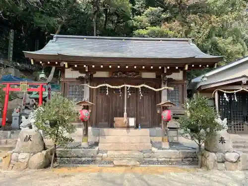 若宮八幡宮神社の本殿・本堂