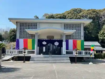 彰見寺の{uncategorized: "未分類", other: "その他", undefined: "問題あり", building: "その他建物", grave: "お墓", sacred_gate: "鳥居", guardian: "狛犬", statue: "像", buddha: "仏像", history: "歴史", nature: "自然", garden: "庭園", animal: "動物", pagoda: "塔", temizu: "手水舎", mountain_gate: "山門・神門", sanctuary: "本殿・本堂", subordinate: "末社・摂社", art: "芸術", scenery: "景色", jizo: "地蔵", ema: "絵馬", goshuin: "御朱印", omikuji: "おみくじ", items: "授与品その他", amulet: "お守り", goshuincho: "御朱印帳", eats: "食事", festival: "お祭り", votive_dance: "神楽", shichigosan: "七五三参", wedding: "結婚式", experience: "体験その他", initially: "初詣", around: "周辺", anti_infection: "感染症対策"}