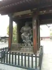 宝仙寺の像