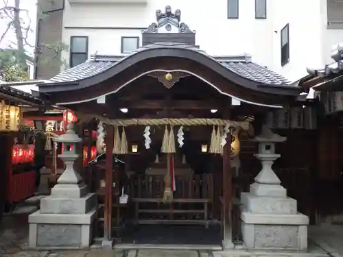 白山神社の本殿