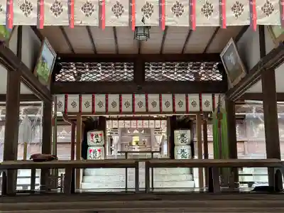 往馬坐伊古麻都比古神社の本殿・本堂