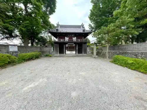 阿弥陀寺の{uncategorized: "未分類", other: "その他", undefined: "問題あり", building: "その他建物", grave: "お墓", sacred_gate: "鳥居", guardian: "狛犬", statue: "像", buddha: "仏像", history: "歴史", nature: "自然", garden: "庭園", animal: "動物", pagoda: "塔", temizu: "手水舎", mountain_gate: "山門・神門", sanctuary: "本殿・本堂", subordinate: "末社・摂社", art: "芸術", scenery: "景色", jizo: "地蔵", ema: "絵馬", goshuin: "御朱印", omikuji: "おみくじ", items: "授与品その他", amulet: "お守り", goshuincho: "御朱印帳", eats: "食事", festival: "お祭り", votive_dance: "神楽", shichigosan: "七五三参", wedding: "結婚式", experience: "体験その他", initially: "初詣", around: "周辺", anti_infection: "感染症対策"}